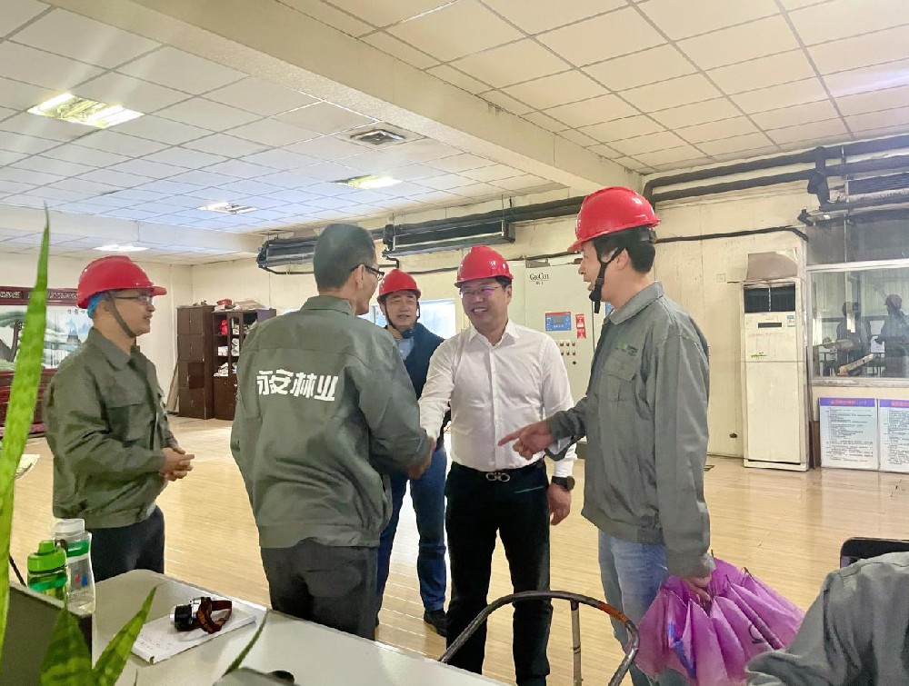 公司領(lǐng)導(dǎo)“五一”期間深入基層單位看望慰問一線勞動(dòng)者