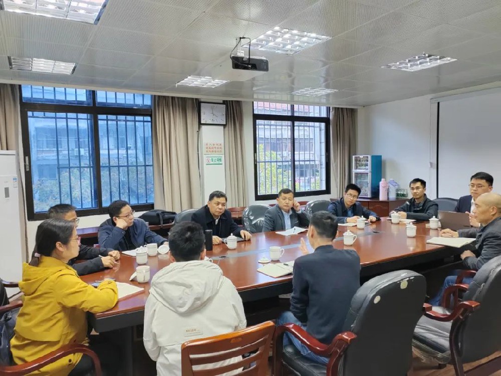湖南省林業(yè)局基金站、林科院、法改處及聯(lián)交所調(diào)研組一行到永安林業(yè)調(diào)研