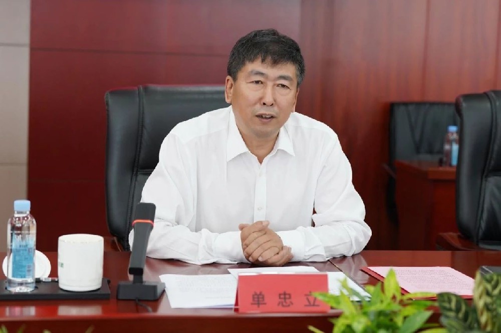 單忠立會(huì)見湖南省通道侗族自治縣委書記覃歇民